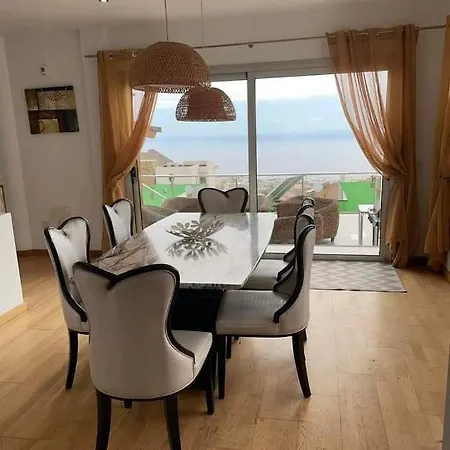 Arona Villa * Santa Cruz de Tenerife